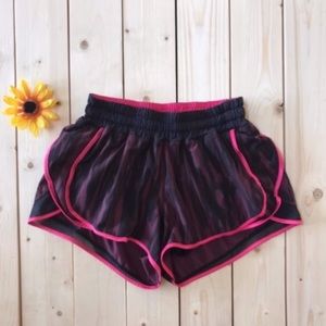 Lululemon shorts size 4